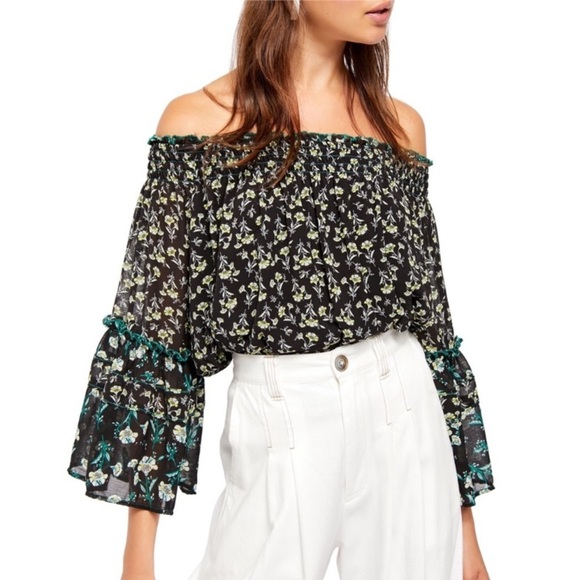 Free People Off the Shoulder Rose Valley Printed Bell Sleeve Blouse Size XS EUC - Picture 3 of 11